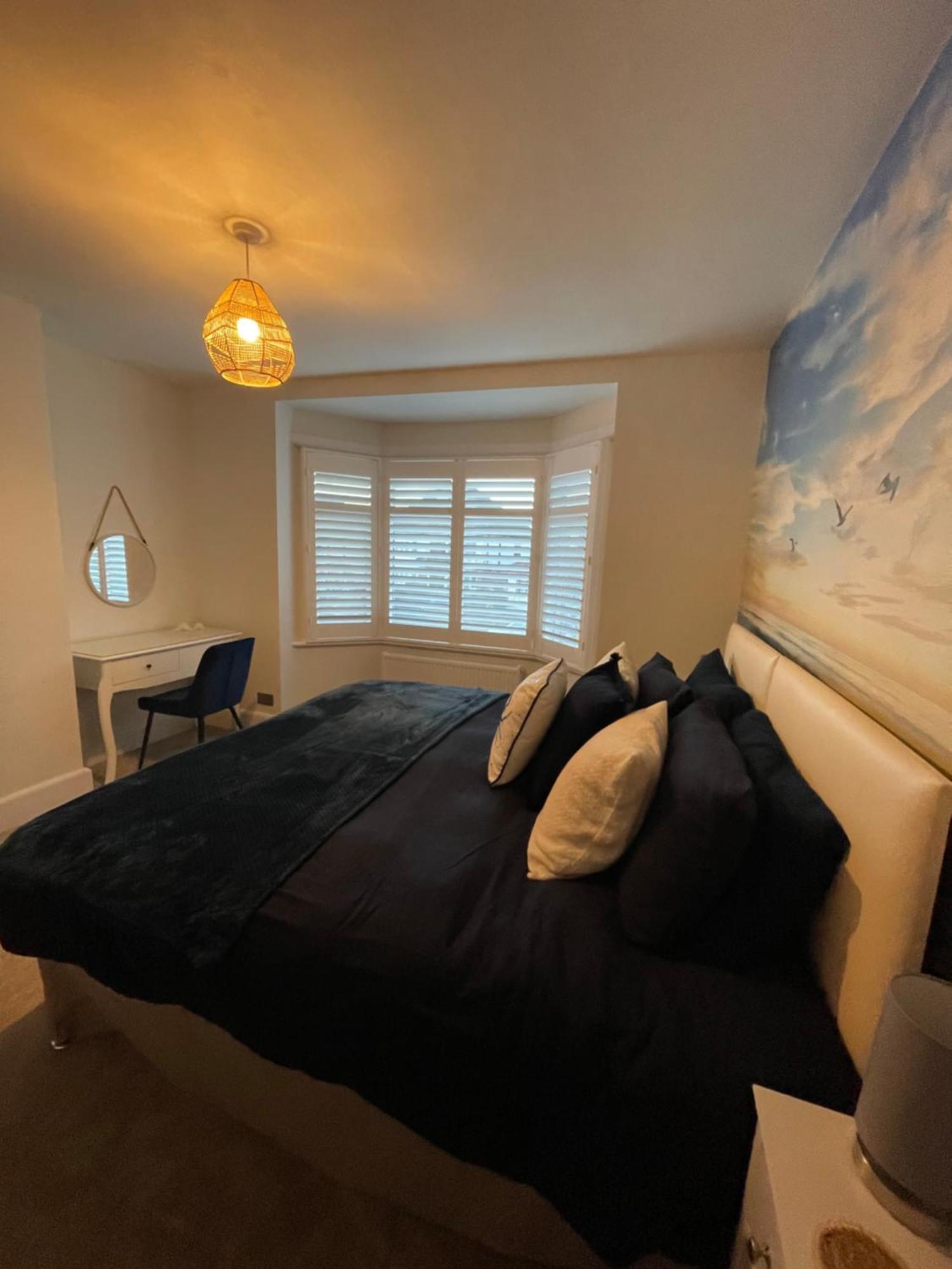 Escape To The Beach Poole Exterior foto